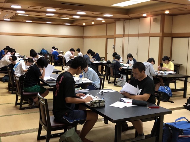 87A395BE-6B5A-4C37-89E6-5BA50E14AE34